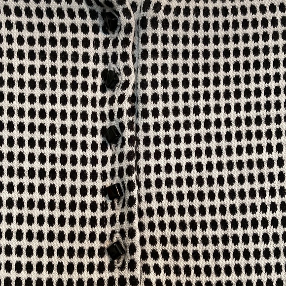 Talbots Black & White Top. Large - Picture 4 of 8